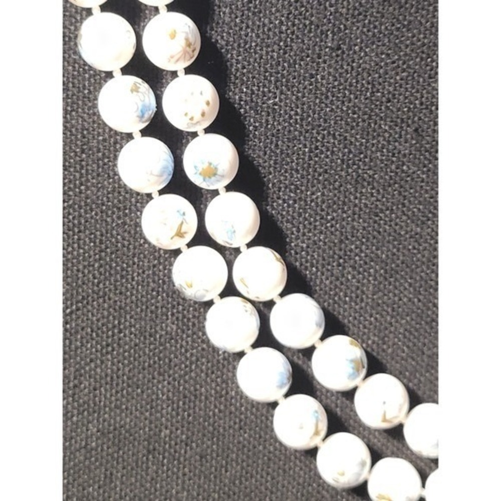Vintage White Porcelain Floral Beaded Necklace Blue Gold Flower 42 Inch Strand - Picture 4 of 10